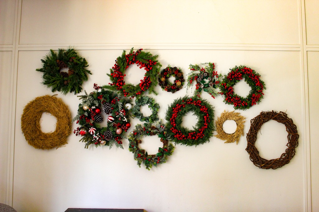 Inspirações de Guirlandas: Ideias Para Transformar Sua Porta Neste Natal&nbsp;❤️